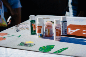 Peinture pour tissu qui s'écaille