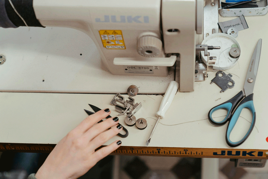 Machine à coudre débutant pour apprendre avec un petit budget