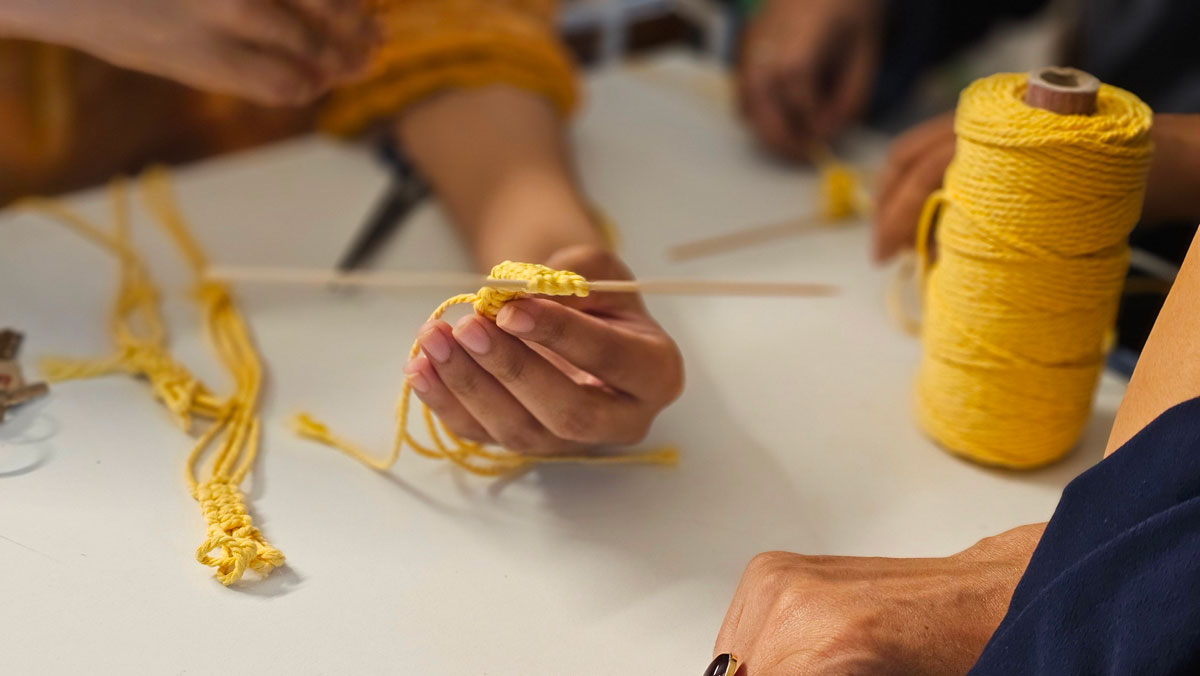 Guide macramé débutant pour réaliser une première tenture murale